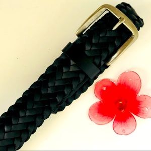 Men’s NWT genuine leather belt-Target